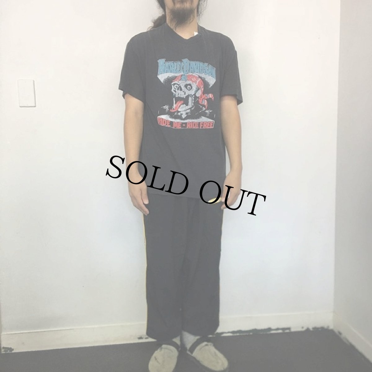 画像2: 80's HARLEY-DAVIDSON USA製 バンダナスカル "目玉入り" バイカーTシャツ XL (2)