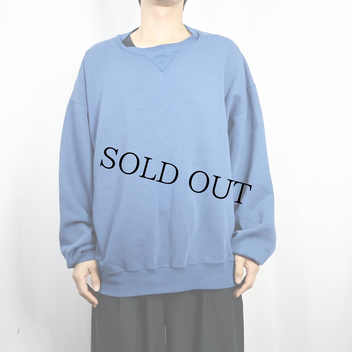 画像2: 【SALE】 90's RUSSELL ATHLETIC USA製 前V 無地スウェット XXL (2)