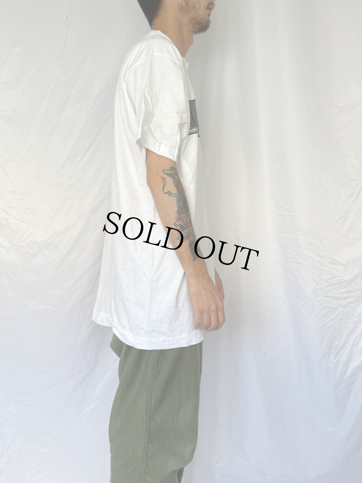 画像3: 90's EADWEARD MUYBRIDGE USA製 "MAN TIPPING HAT" アートプリントTシャツ XL (3)