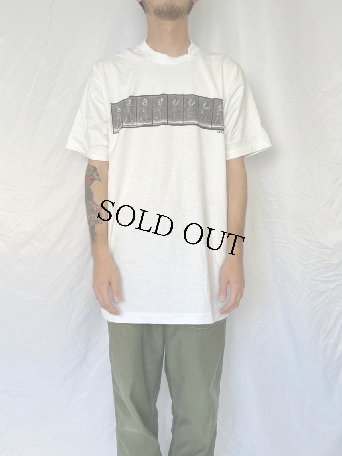 画像2: 90's EADWEARD MUYBRIDGE USA製 "MAN TIPPING HAT" アートプリントTシャツ XL (2)