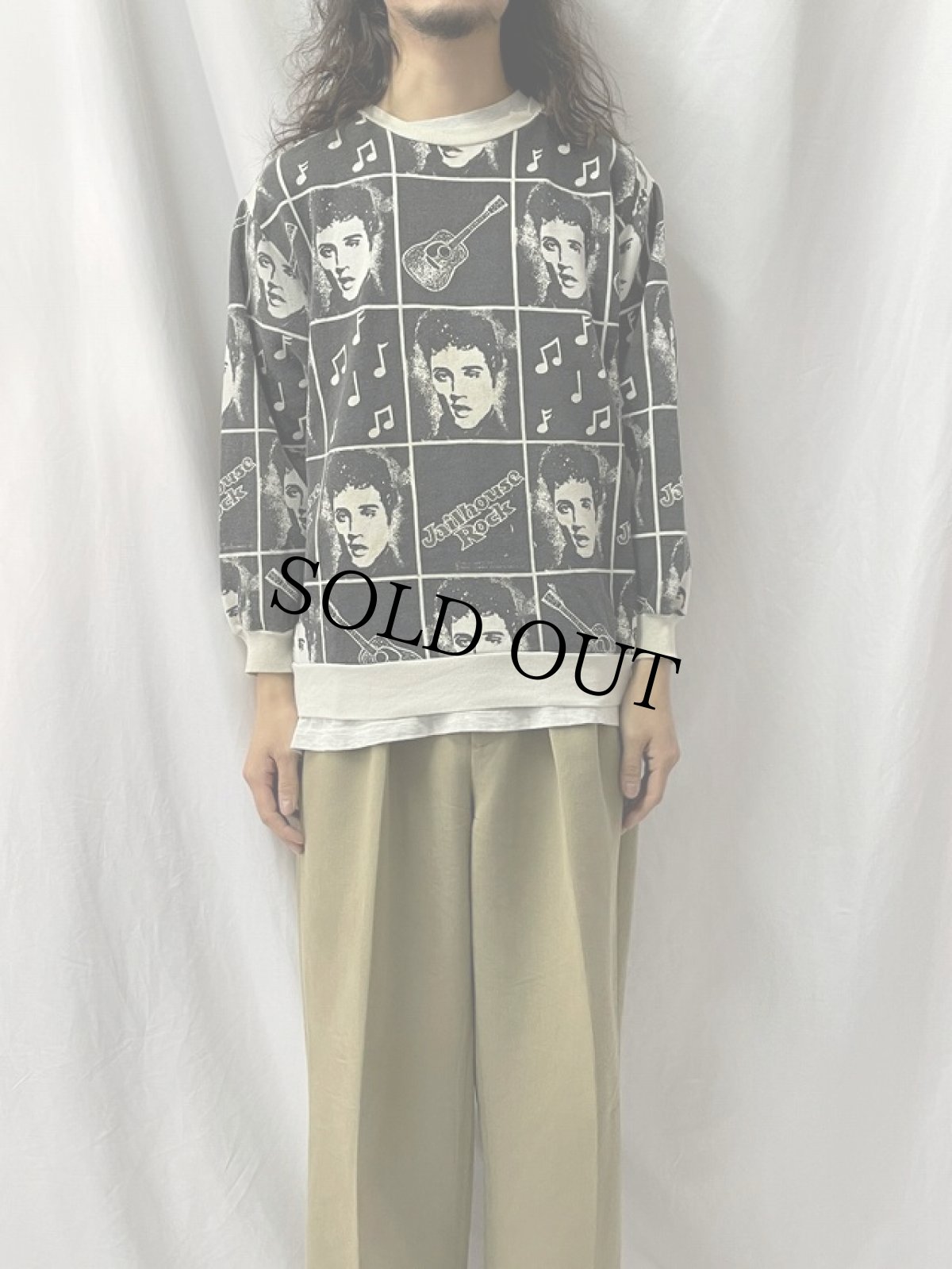 画像2: 80’s USA製 Elvis Presley "Jailhouse Rock" 総柄プリントスウェット (2)