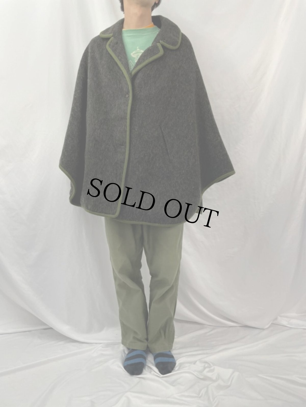 画像2: ウールメルトンポンチョ 8 (2)