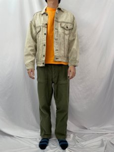 画像2: 90's Levi's 70506 USA製 ブリーチデニムジャケット S (2)