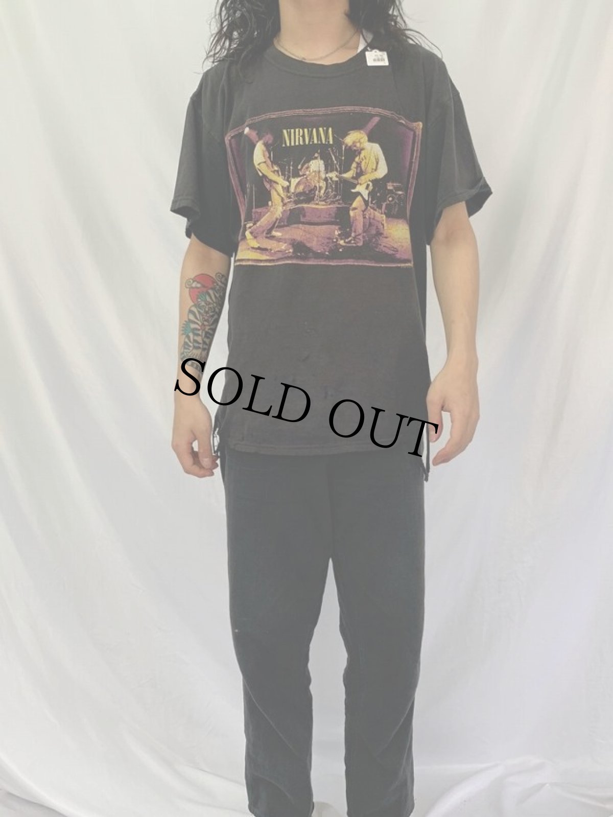 画像2: NIRVANA "FROM THE MUDDY BANKS OF THE WISHKAH" ロックバンドTシャツ L (2)