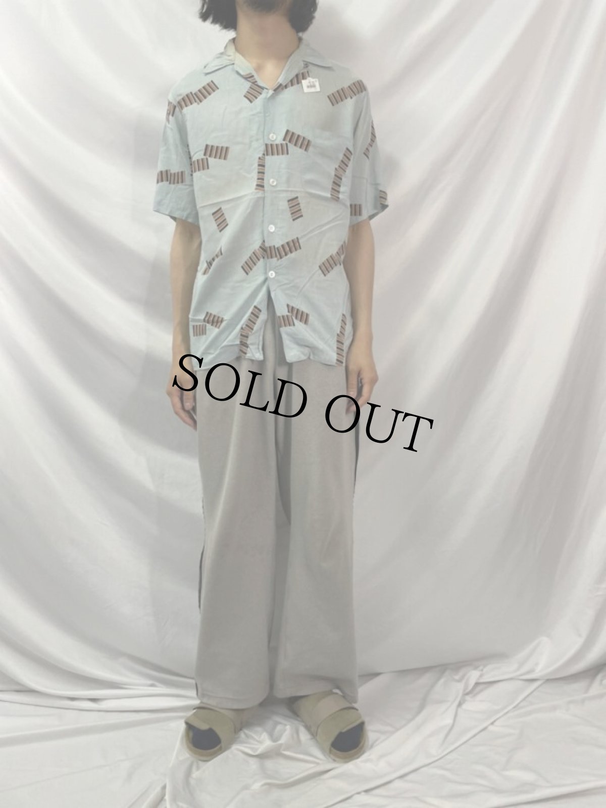 画像2: 50's アトミック柄 オープンカラーシルクシャツ (2)