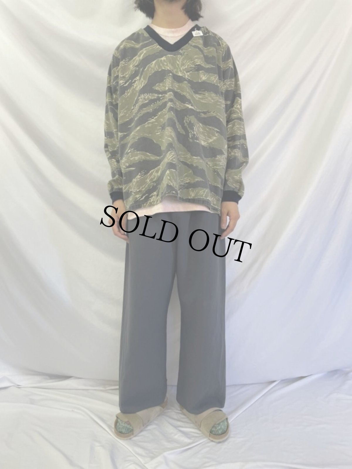 画像2: 70's〜 タイガーカモストライプ プルオーバーカットソー LARGE (2)