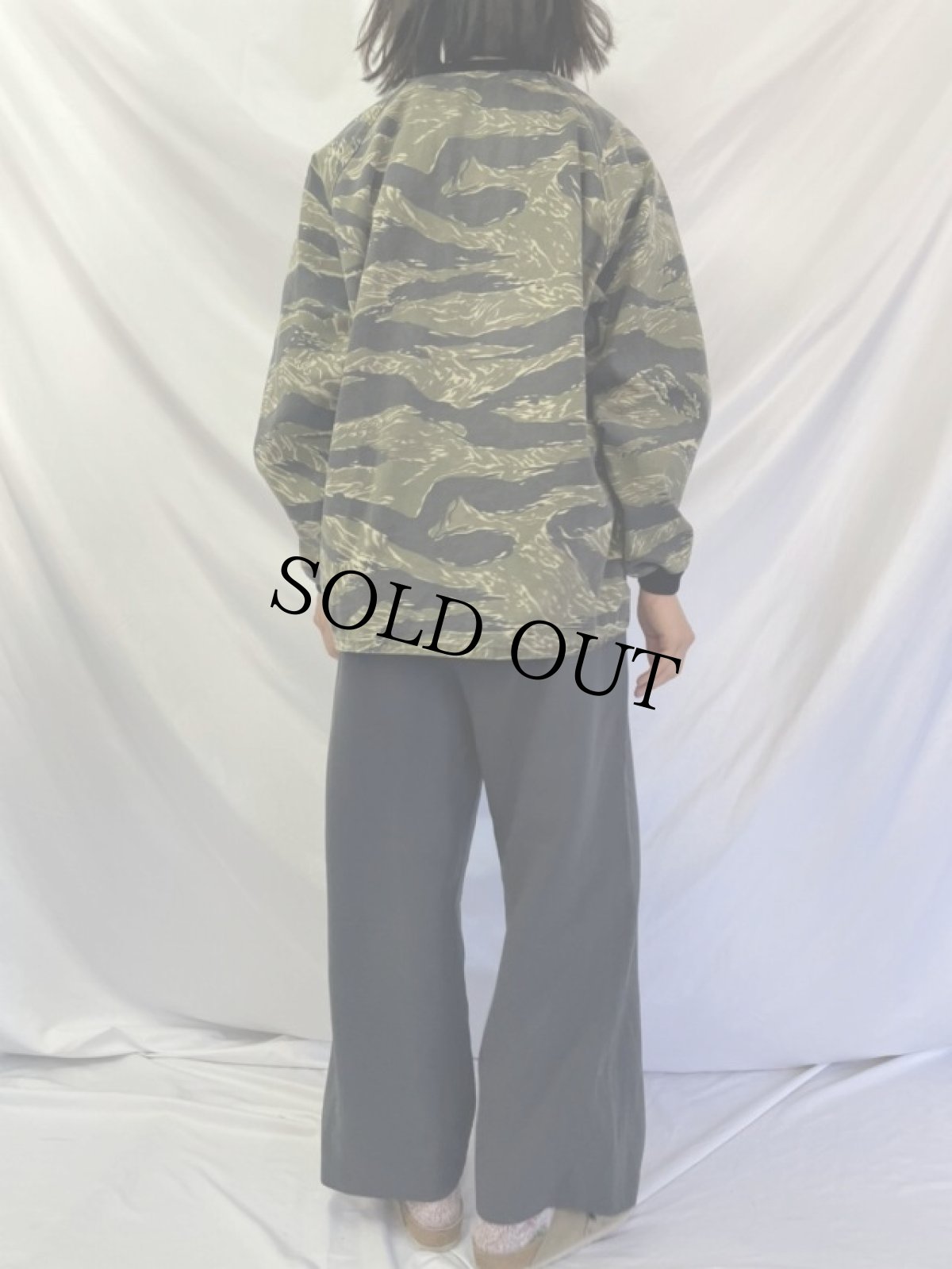 画像4: 70's〜 タイガーカモストライプ プルオーバーカットソー LARGE (4)