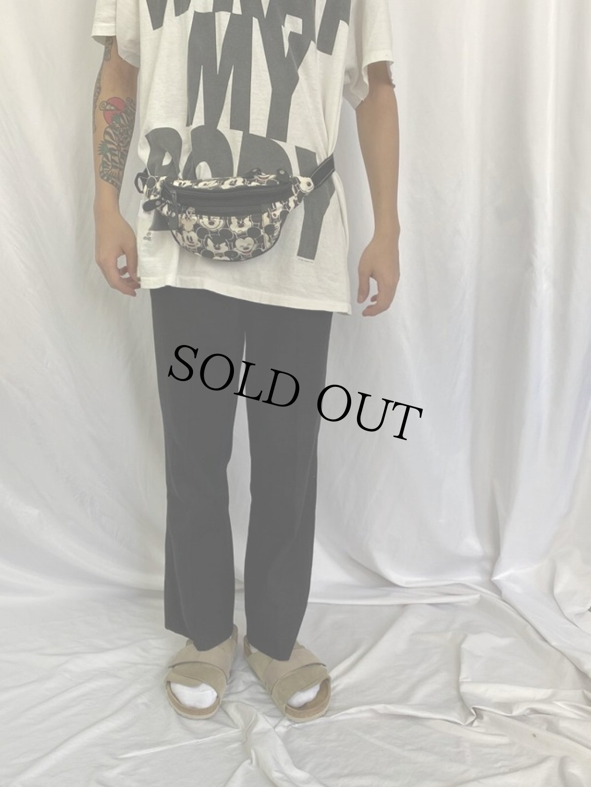 画像2: Disney MICKEY MOUSE 総柄ウエストバッグ (2)