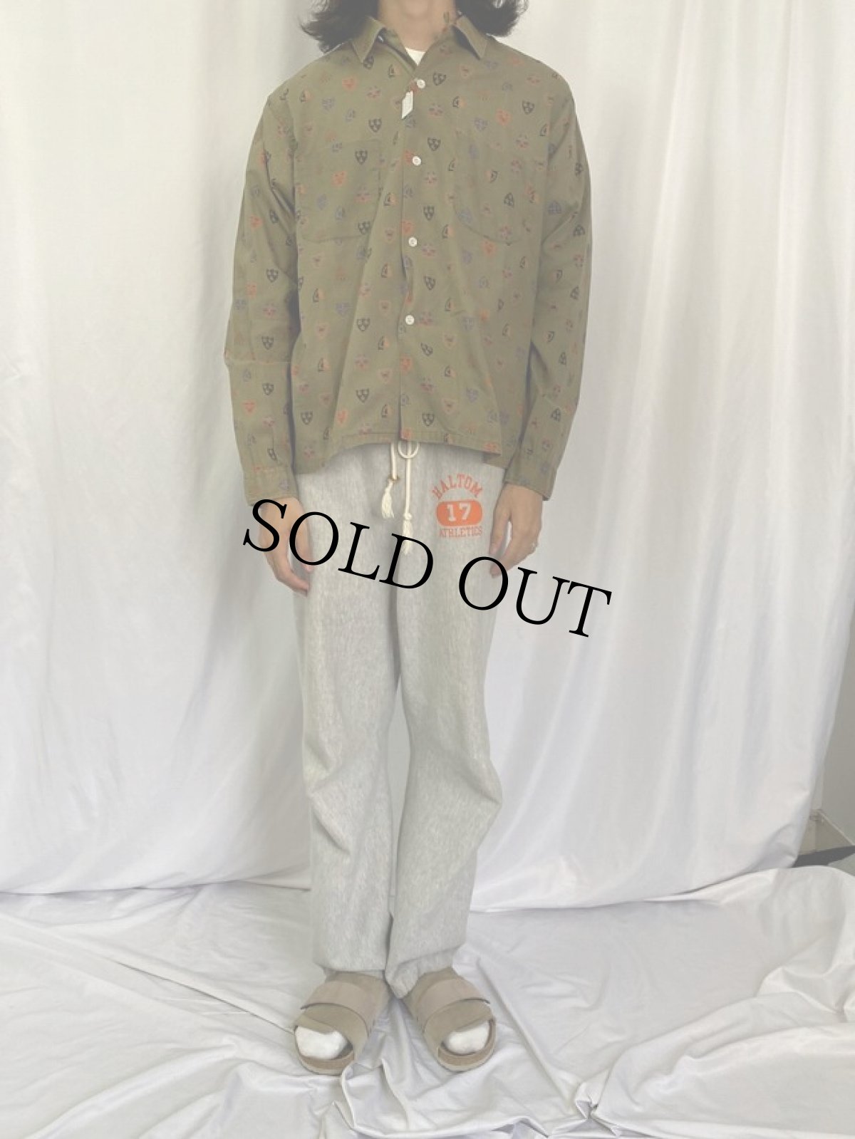 画像2: 50〜60's エンブレム柄 コットンオープンカラーシャツ (2)