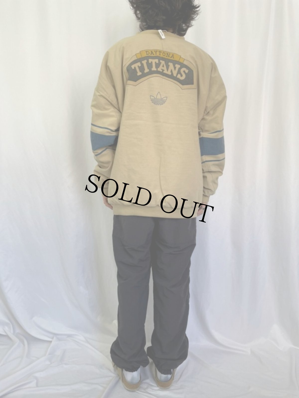 画像4: 80's adidas フットボール柄 1ボタン ヘンリーネック中綿コットンプルオーバー (4)