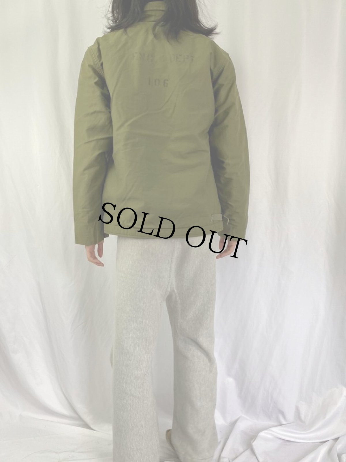 画像4: 70's U.S.NAVY A-2 ステンシル入り デッキジャケット LARGE (4)