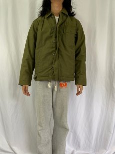 画像2: 70〜80's U.S.NAVY A-2 ステンシル入り デッキジャケット MEDIUM (2)