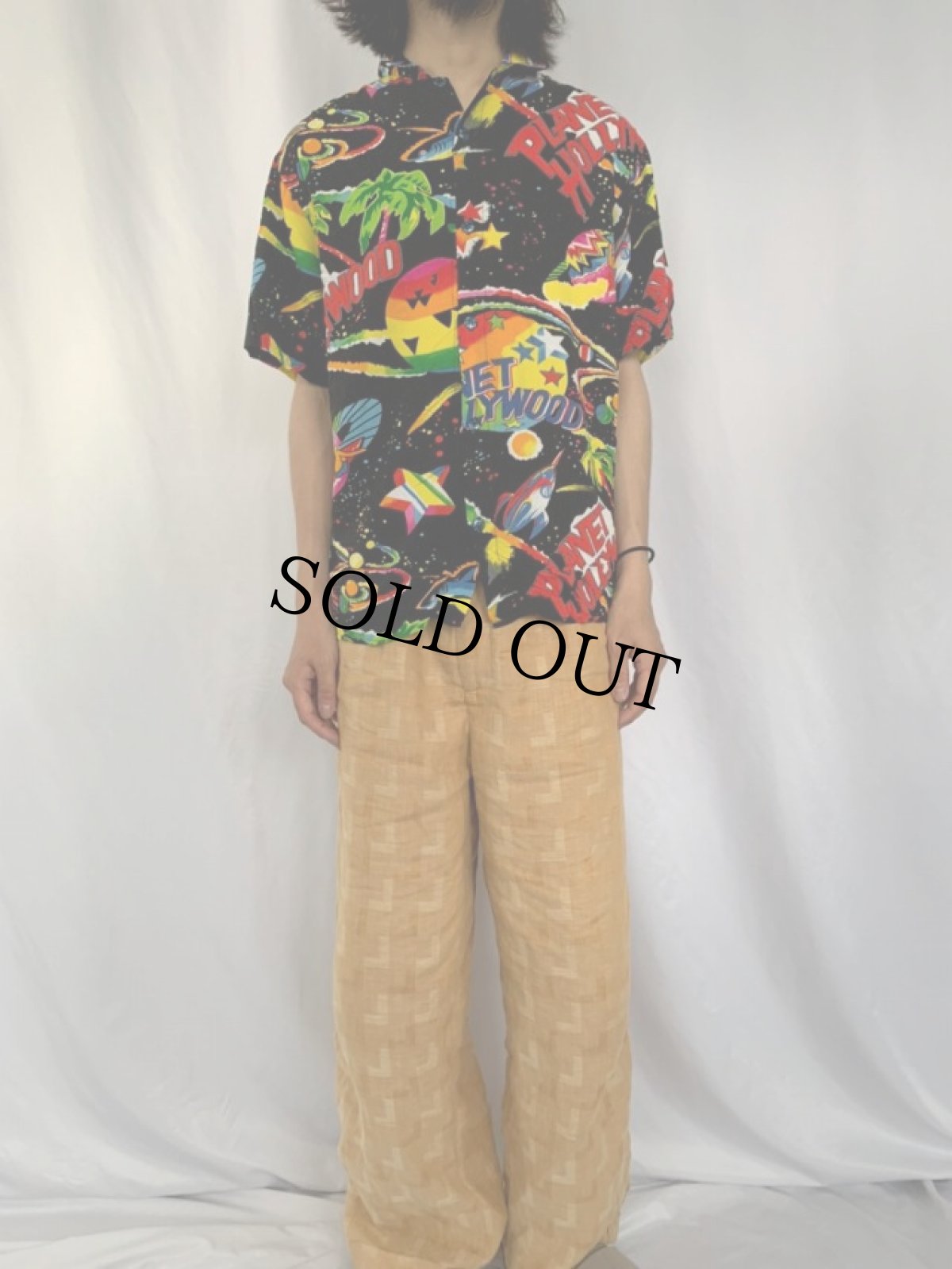 画像2: JAMS WORLD "PLANET HOLLYWOOD" 総柄プリント レーヨンシャツ S (2)