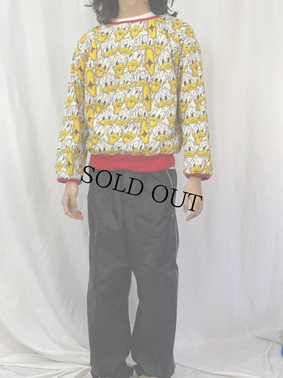 画像4: 90's〜 Disney ドナルドダック キャラクター総柄 リバーシブルスウェット (4)