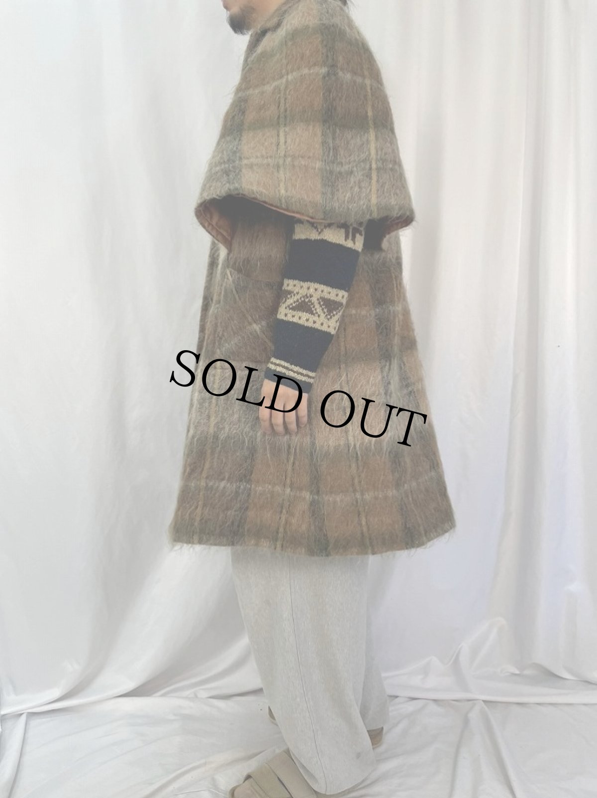 画像3: 60〜70's チェック柄 モヘア ケープデザインコート (3)