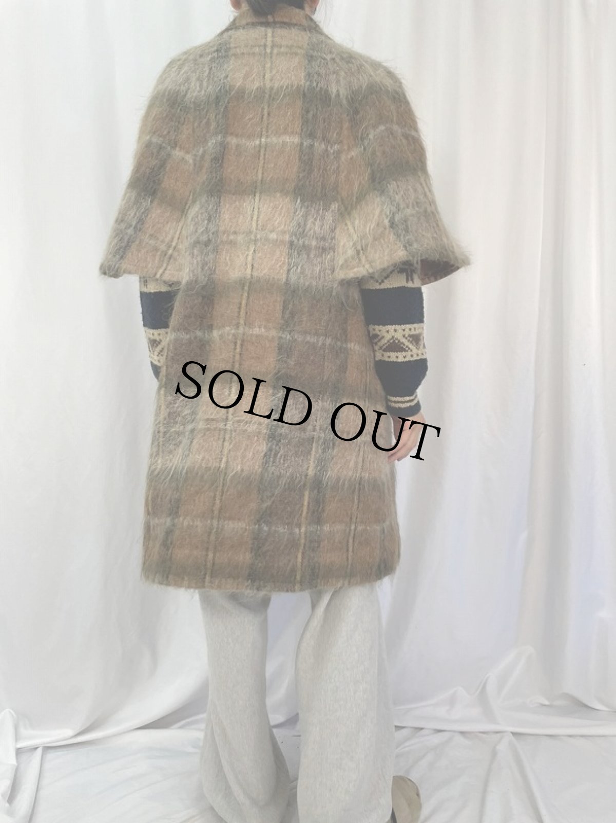 画像4: 60〜70's チェック柄 モヘア ケープデザインコート (4)