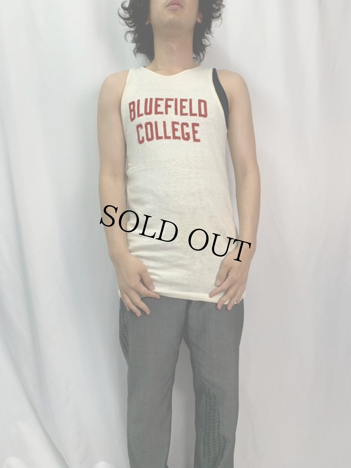 画像2: 60's "BLUEFIELD COLLEGE" フロッキープリントタンクトップ (2)