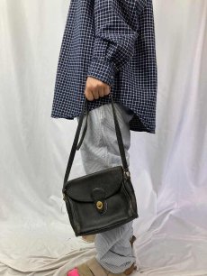 画像2: 80's COACH USA製 レザーショルダーバッグ BLACK (2)