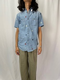 画像2: 【SALE】 KAPITAL 星柄刺繍 マチ付きシャンブレーシャツ M (2)