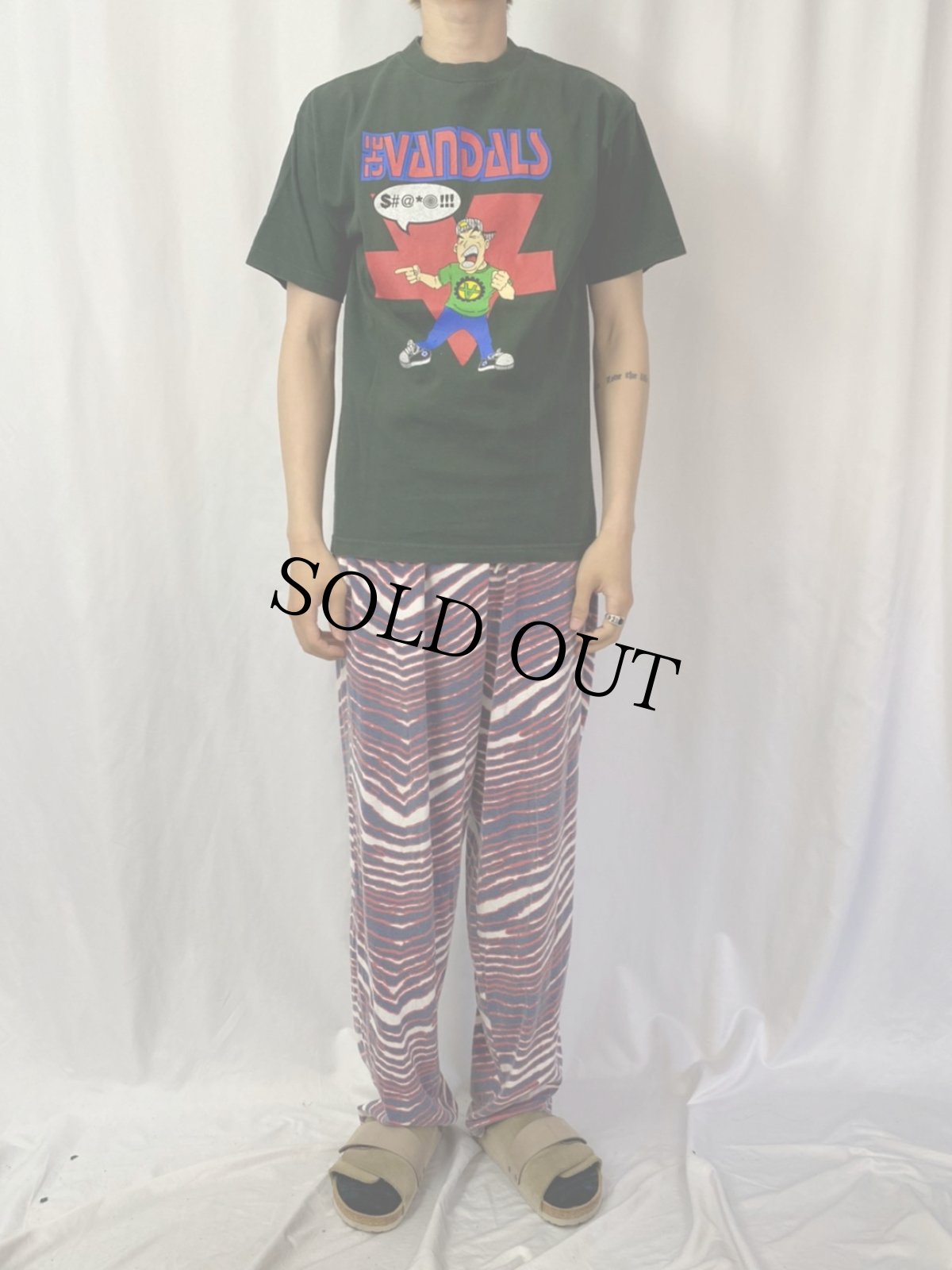 画像2: THE VANDALS パンク・ロック・バンドTシャツ M (2)