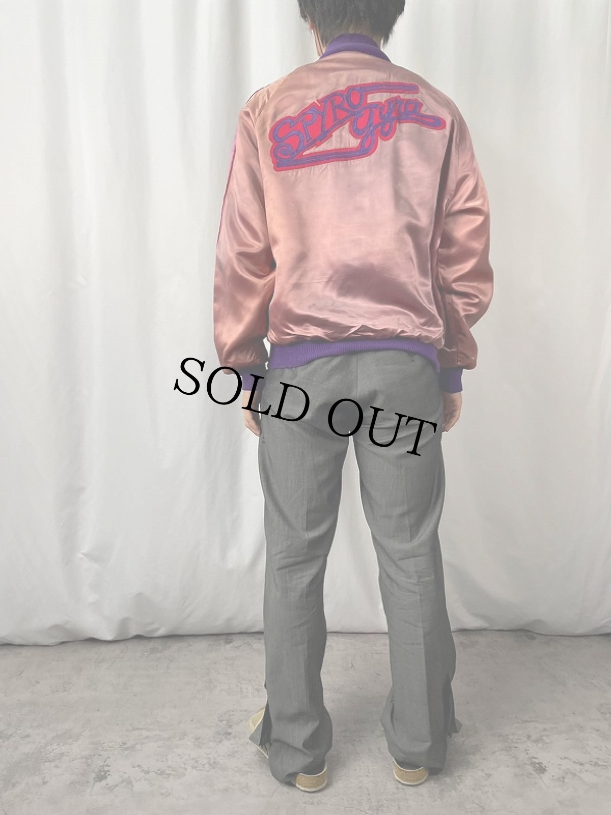 画像3: 80's Spyro Gyra フュージョン・バンド 刺繍入りサテンスタジャン (3)