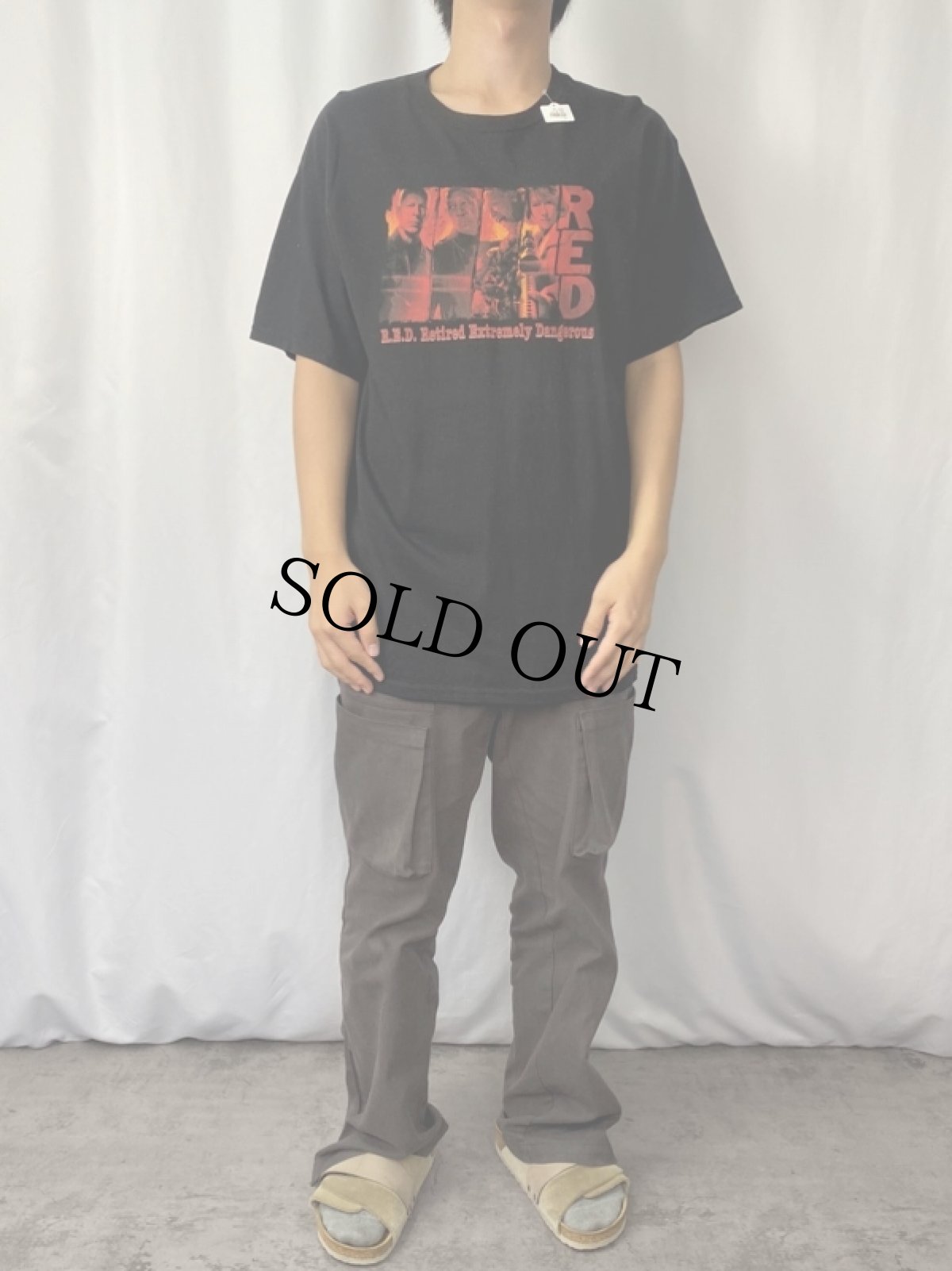 画像2: "R.E.D. Retired Extremely Dangerous" アクション映画 プリントTシャツ BLACK L (2)