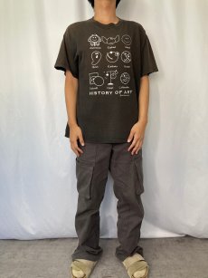 画像2: 2000's USA製 "HISTORY OF ART" スマイルプリントTシャツ L (2)