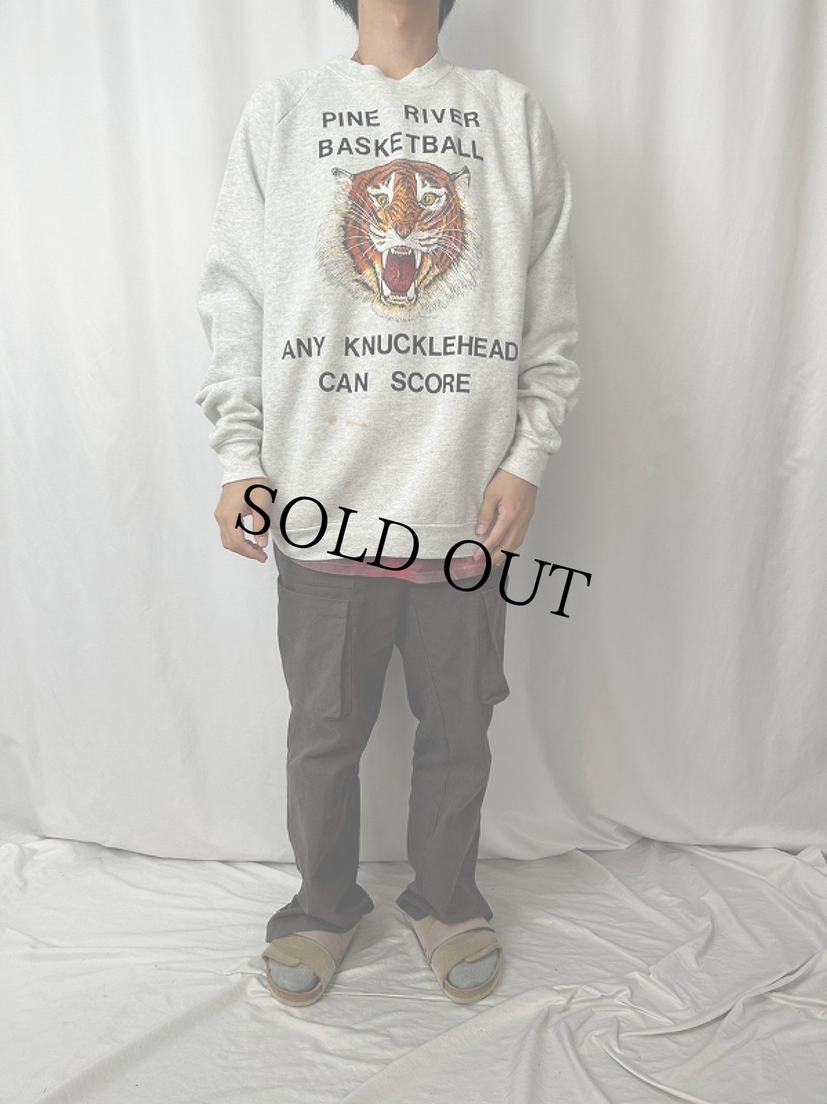 画像2: 90's USA製 "PINE RIVER BASKETBALL" フロッキープリントスウェット XXL (2)