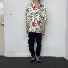画像2: 40〜50's Hinchley HAWAII製 Rayon Hawaiian Shirt (2)