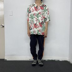 画像2: 40〜50's Hinchley HAWAII製 Rayon Hawaiian Shirt (2)