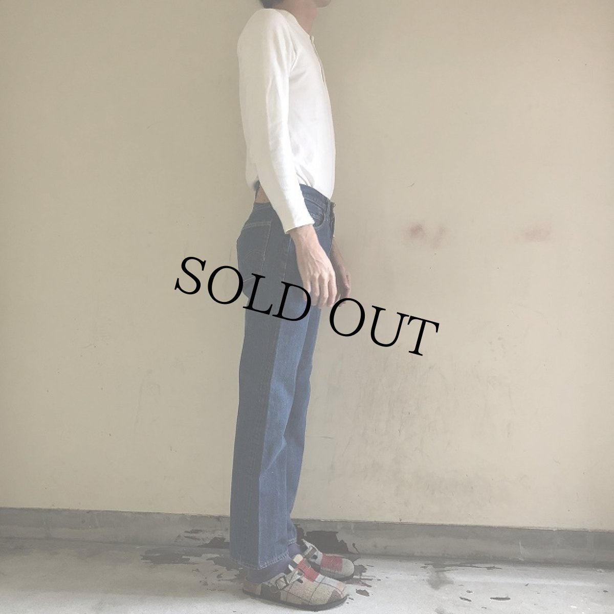 画像3: 60〜70's LEVI'S 501 BIGE デニムパンツ W29 (3)