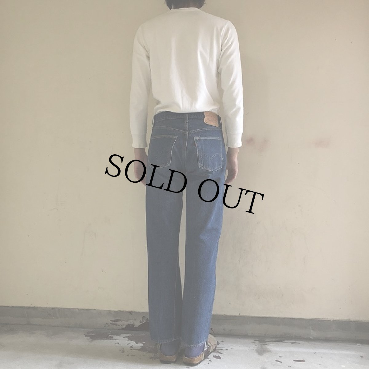 画像4: 60〜70's LEVI'S 501 BIGE デニムパンツ W29 (4)