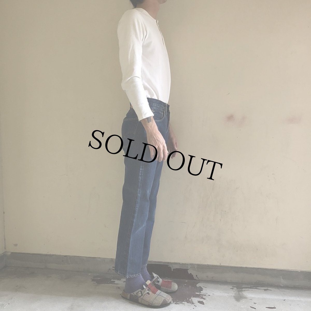 画像3: 60's LEVI'S 501 BIGE ブランクタブ デニムパンツ W29 (3)