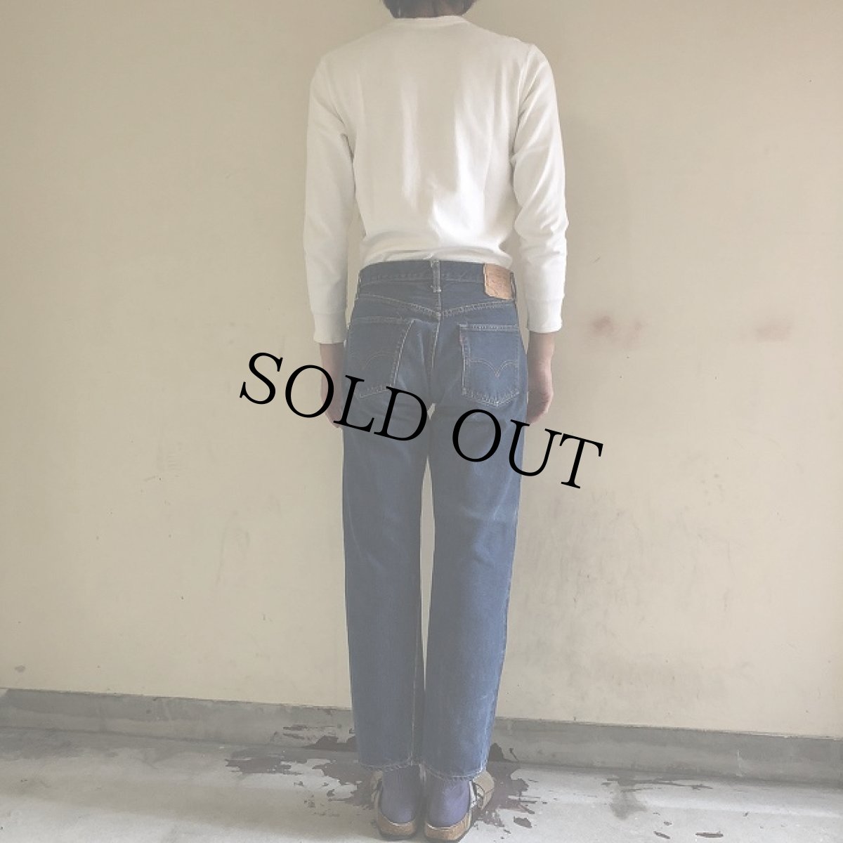 画像4: 60's LEVI'S 501 BIGE ブランクタブ デニムパンツ W29 (4)