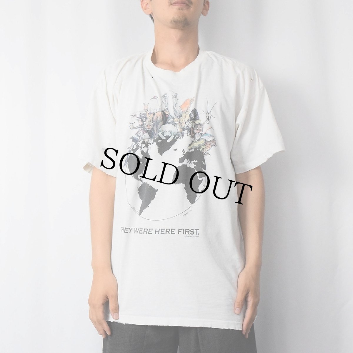 画像2: 90's Human-i-Tees USA製 "THEY WERE HERE FIRST." 地球×アニマル プリントTシャツ XL (2)