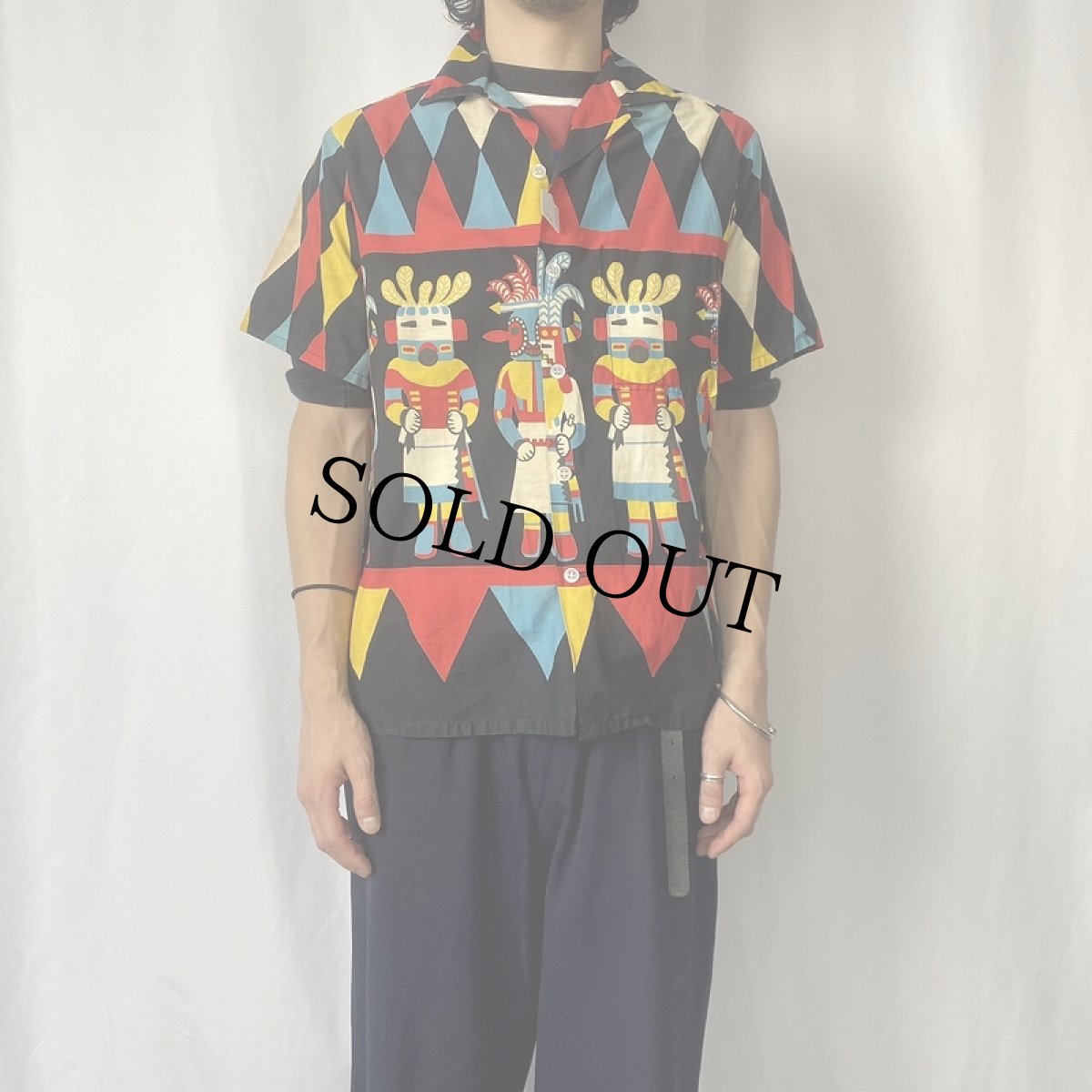 画像2: 50's ダイヤ×インディアンマスク柄 コットンオープンカラーシャツ  (2)