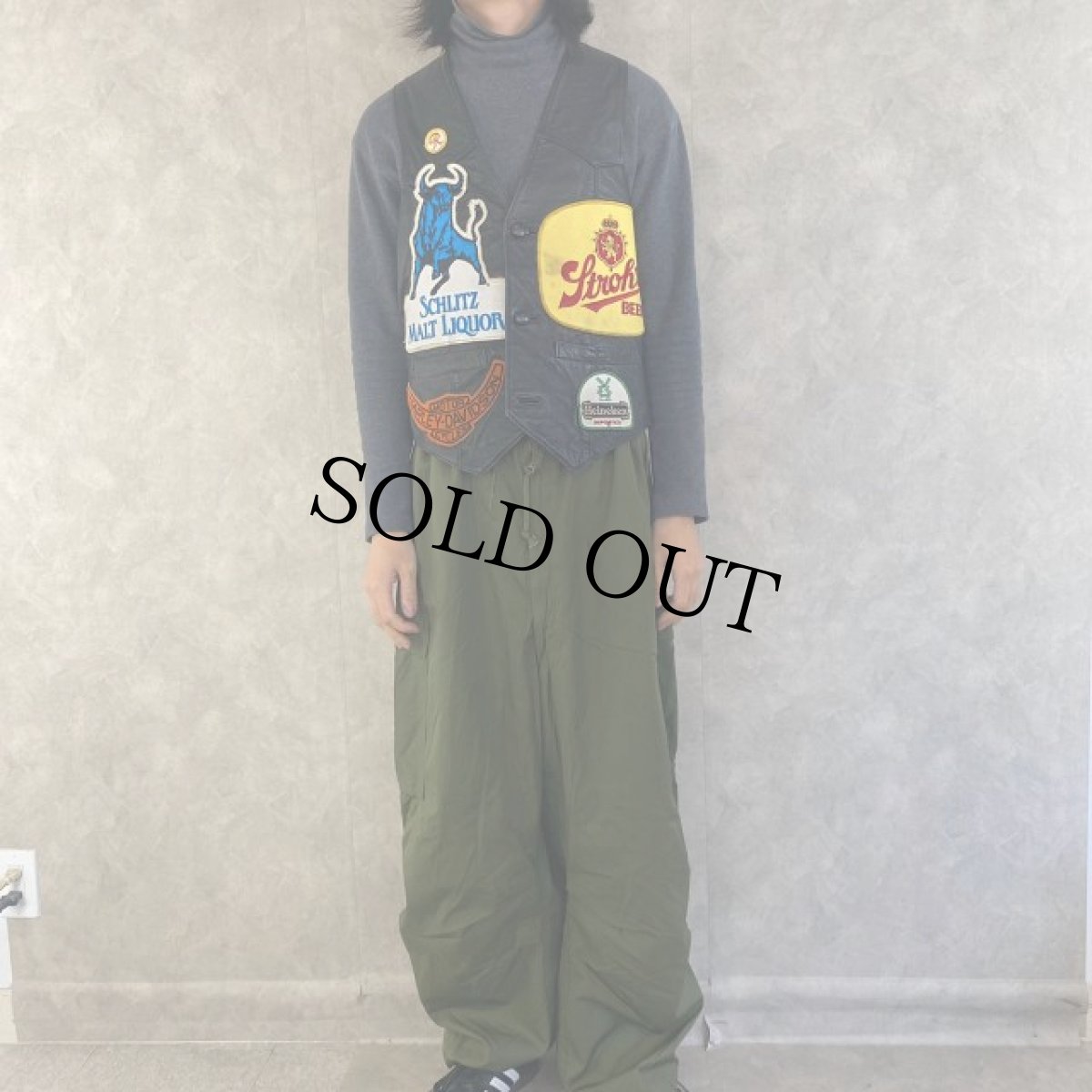 画像2: VINTAGE パッチ付き レザーベスト (2)