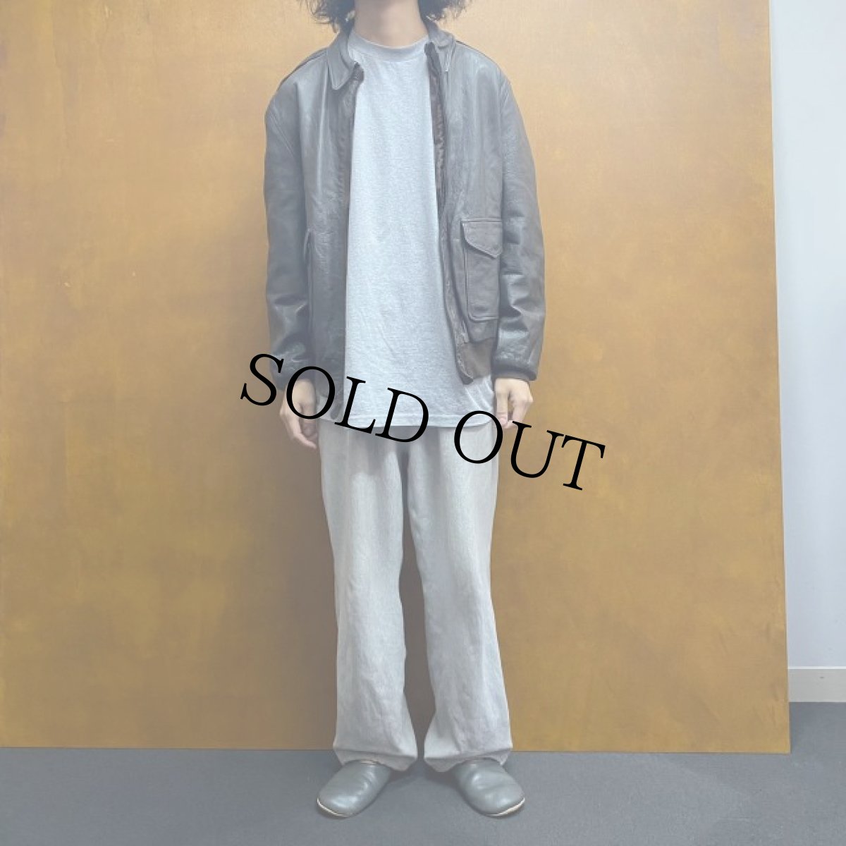 画像2: 80's〜 民間用 USA製 "A-2 TYPE" レザーフライトジャケット 42 グレー (2)