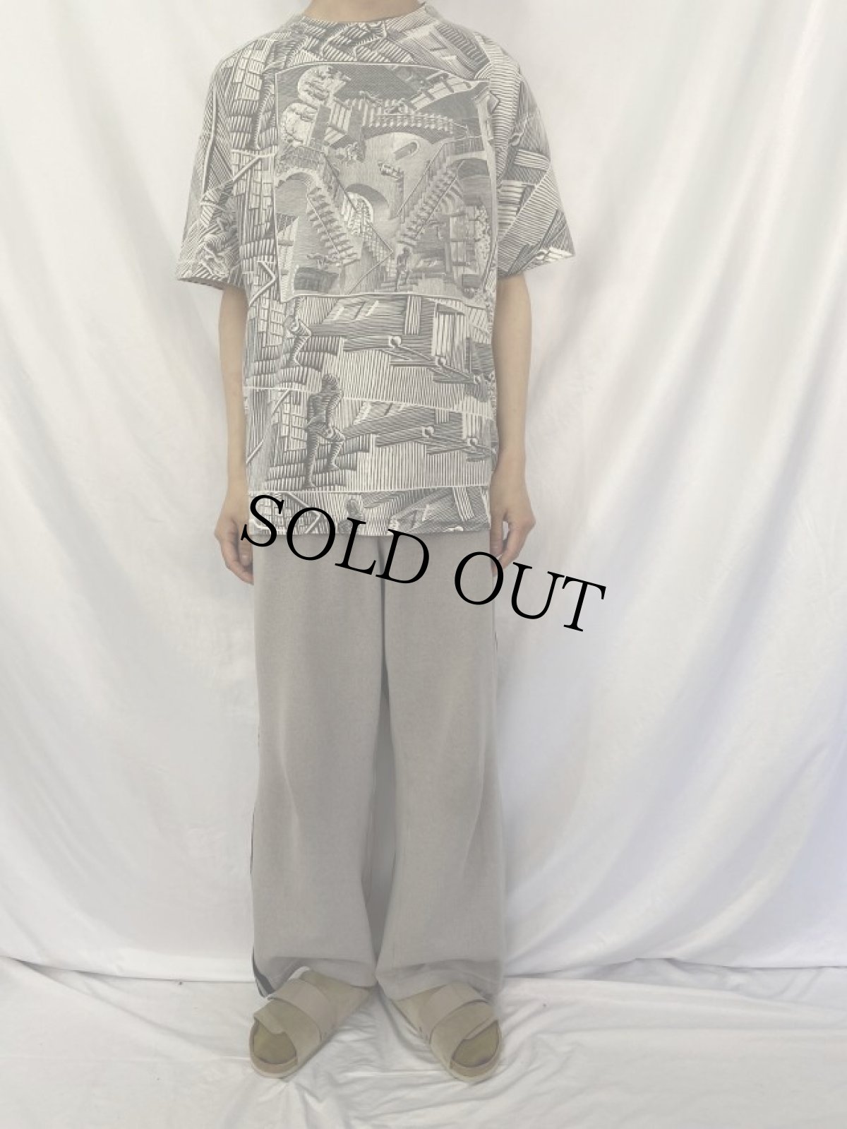 画像2: 90's M.C. Escher USA製 騙し絵アート 総柄プリントTシャツ XL (2)