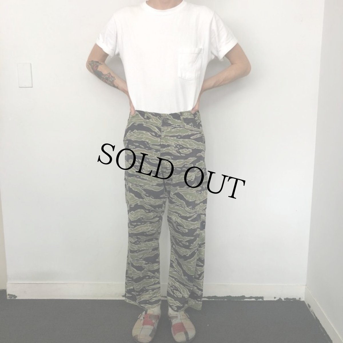 画像2: Tiger Camouflage Pants W30? (2)
