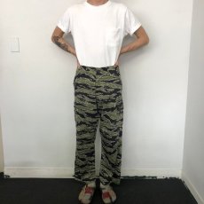 画像2: Tiger Camouflage Pants W30? (2)