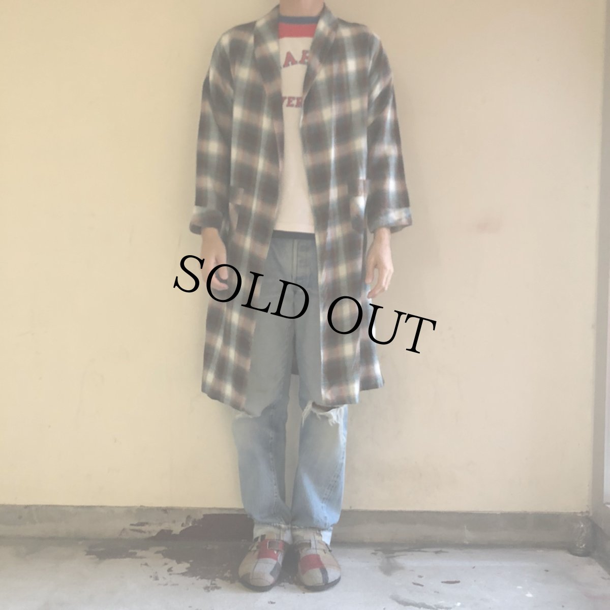 画像2: 60〜70's TELEVISION オンブレーチェック柄ガウン (2)