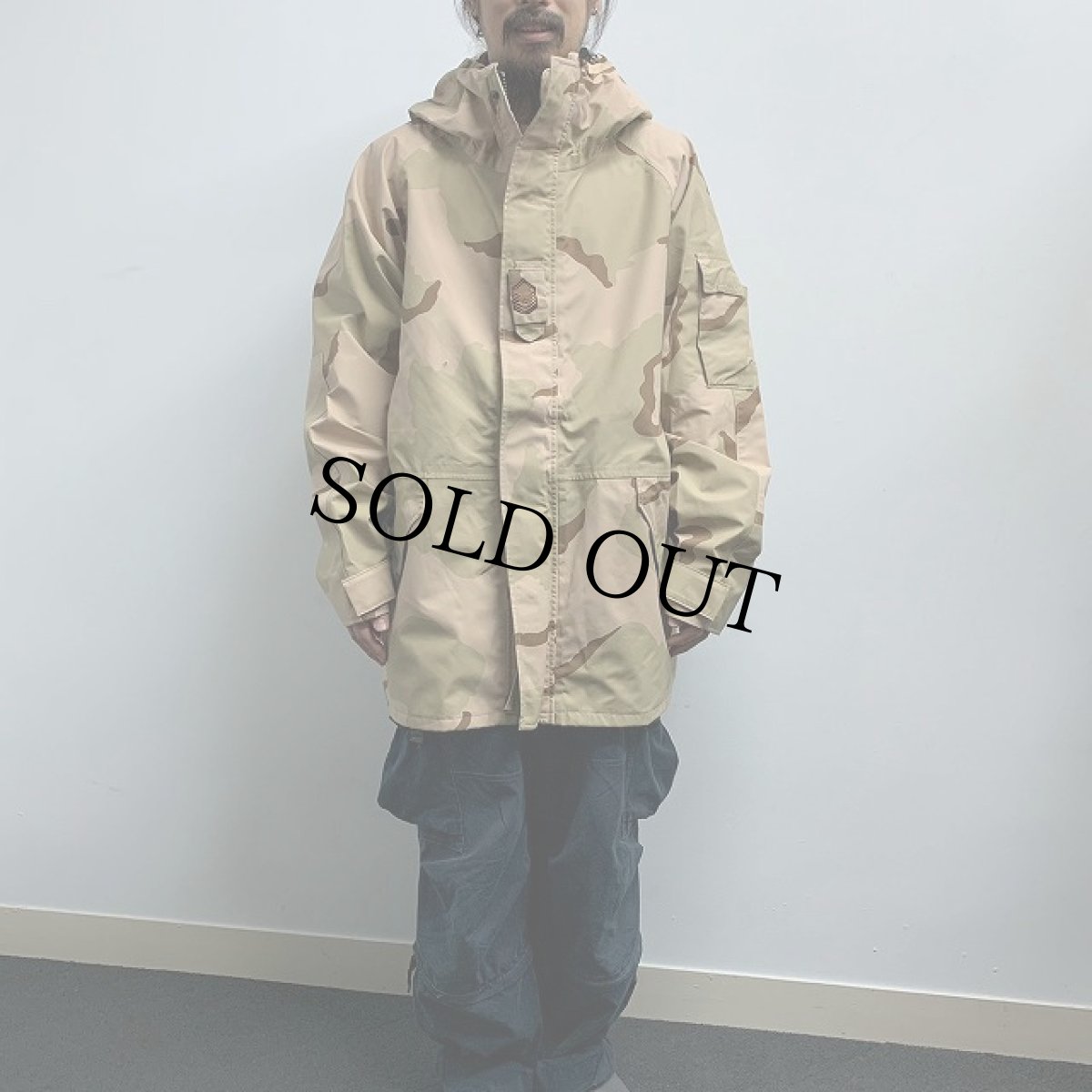 画像2: 2000's U.S.MILITARY ECWCS デザートカモ GORE-TEXパーカ X-LARGE-LONG (2)
