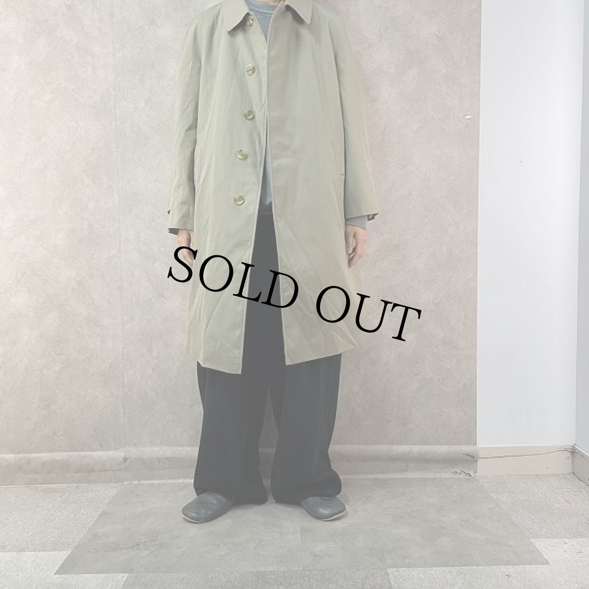 画像2: 80's Burberrys ENGLAND製 H.A&E.Smith別注 ウールギャバ ステンカラーコート (2)