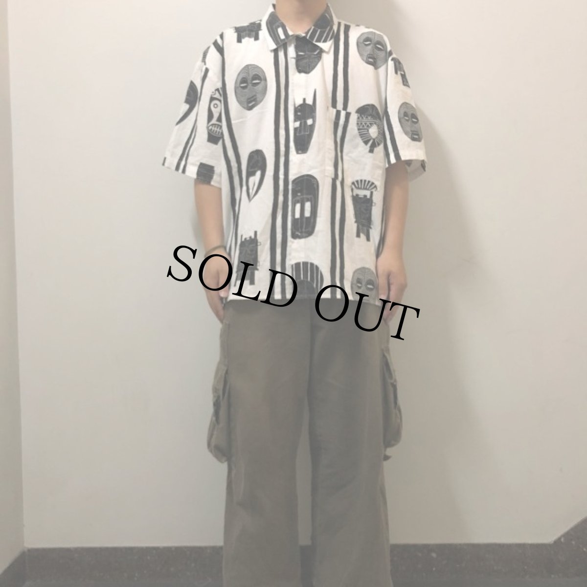 画像2: 80's JIMMY'Z USA製 マスク柄 コットンシャツ XL (2)