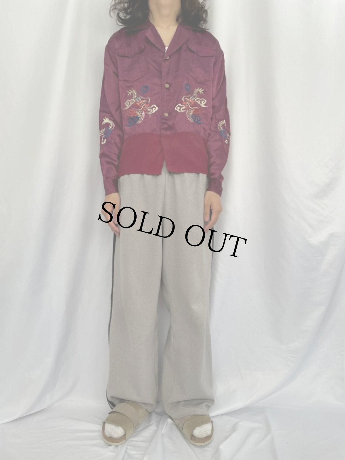 画像2: 50's 龍×富士山刺繍 サテンスカシャツ (2)