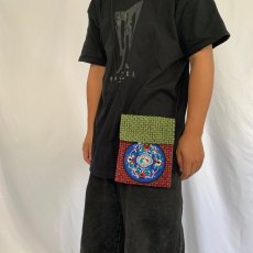 画像2: モン族刺繍ワッペン付き ショルダーバッグ (2)