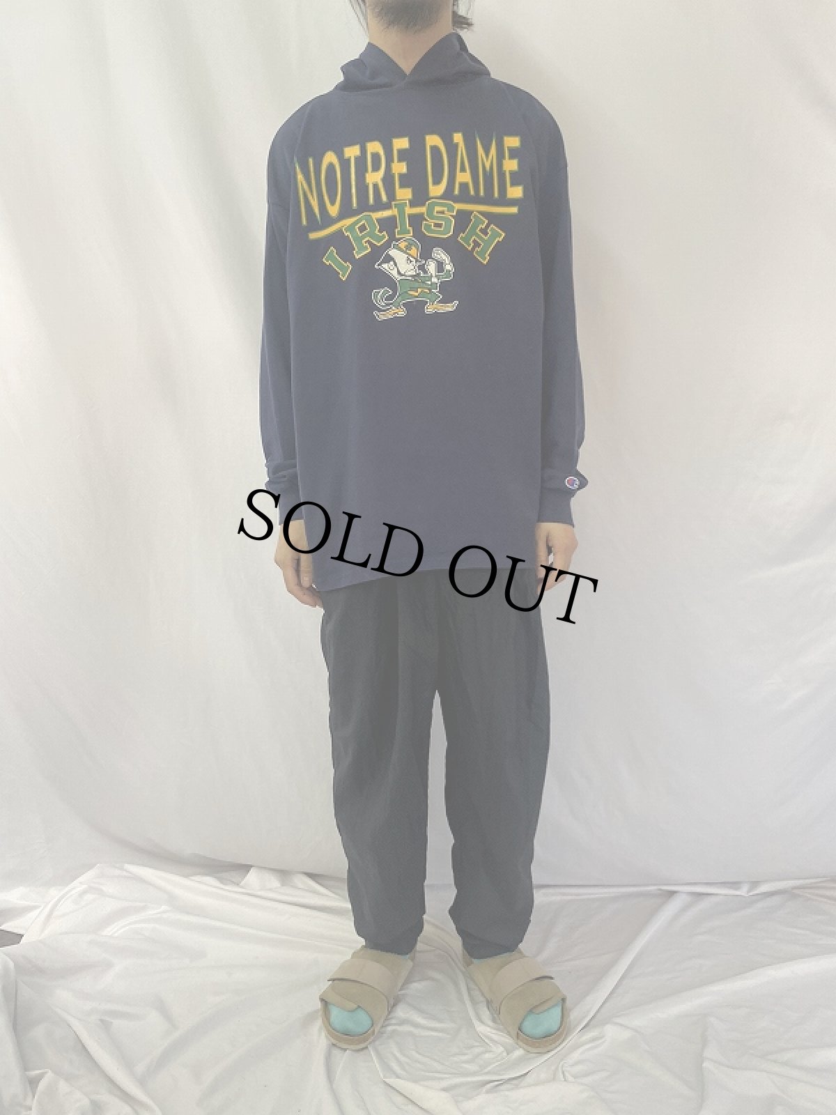 画像2: 90's Champion USA製 "NOTRE DAME IRISH" ロゴプリントスウェットフーディー NAVY XL (2)