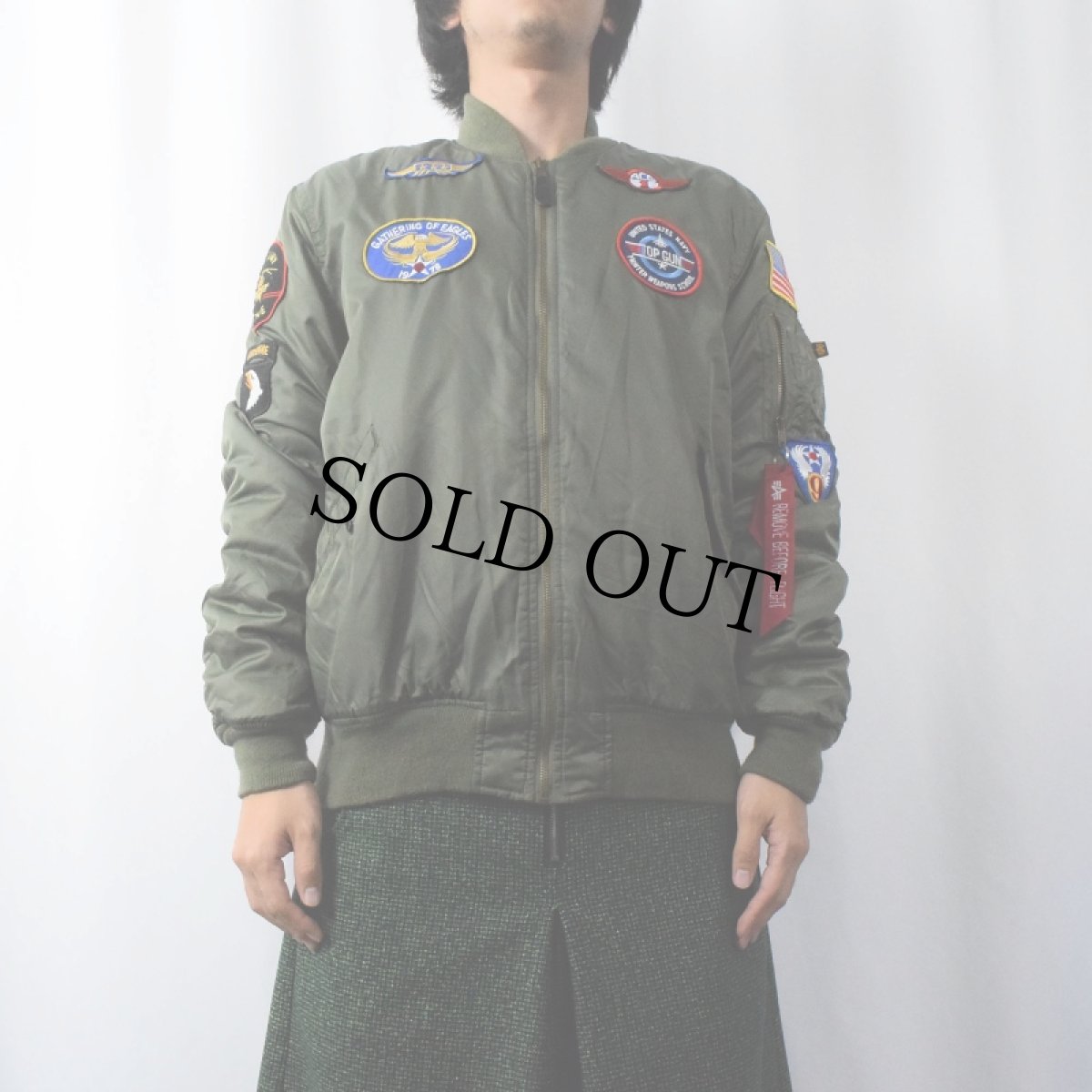 画像2: 民間品 ALPHA INDUSTRIES,INC. パッチ付き MA-1 フライトジャケット SIZE YL (2)