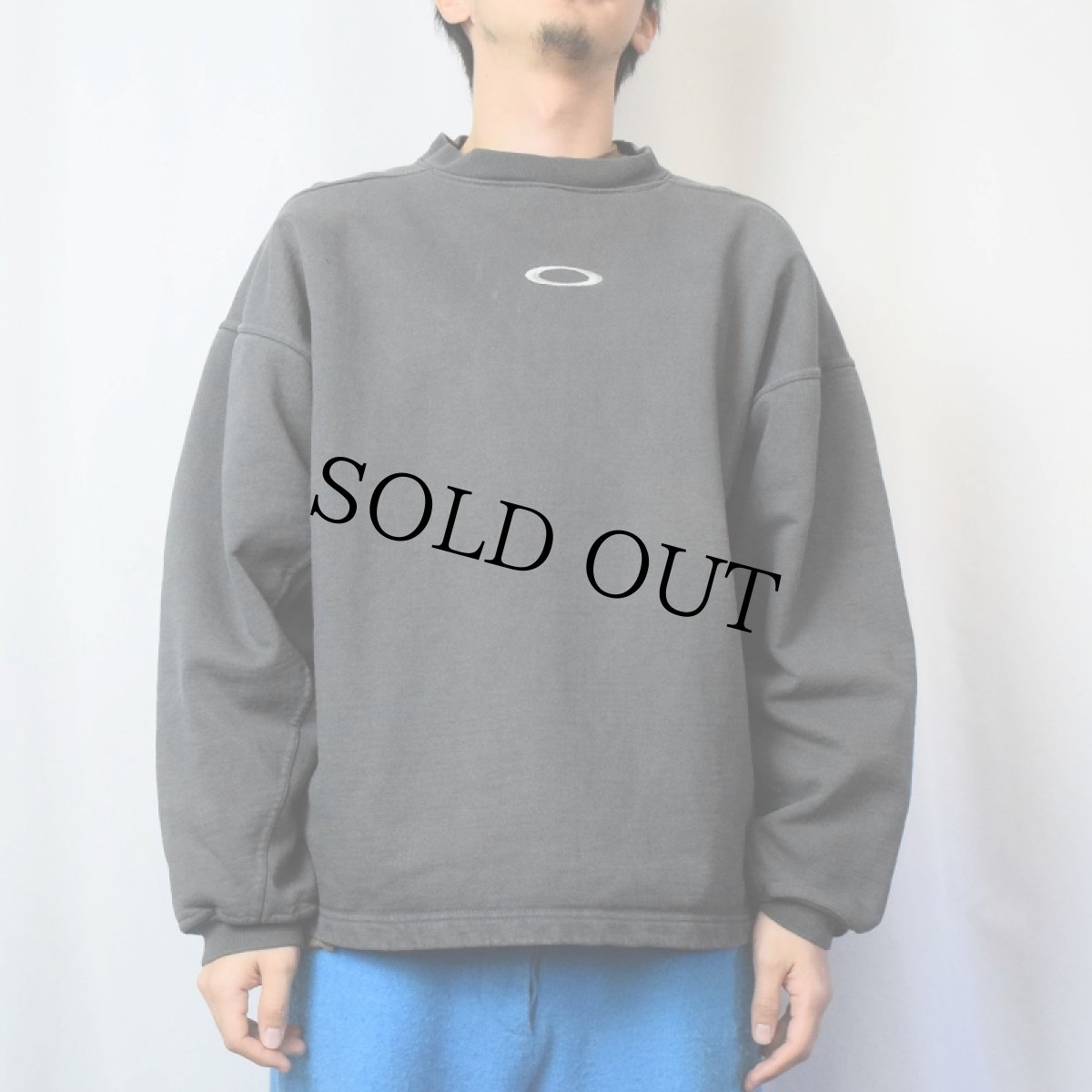 画像2: OAKLEY "GENUINE SOFTWARE" ロゴ刺繍スウェット M (2)